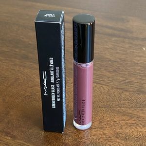 MAC Richly Revered Cremesheen Glass